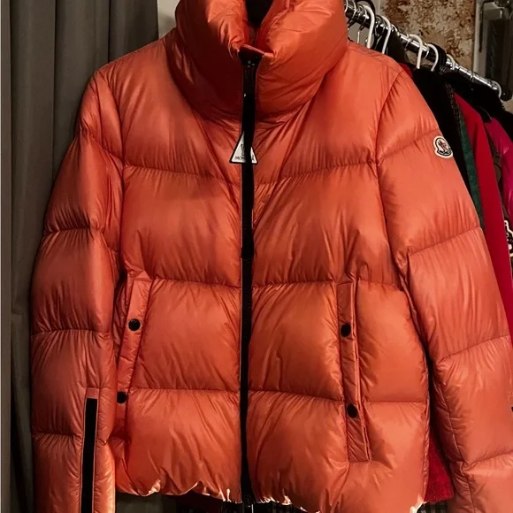 Moncler women jacket beautiful brand new never worn with tags.